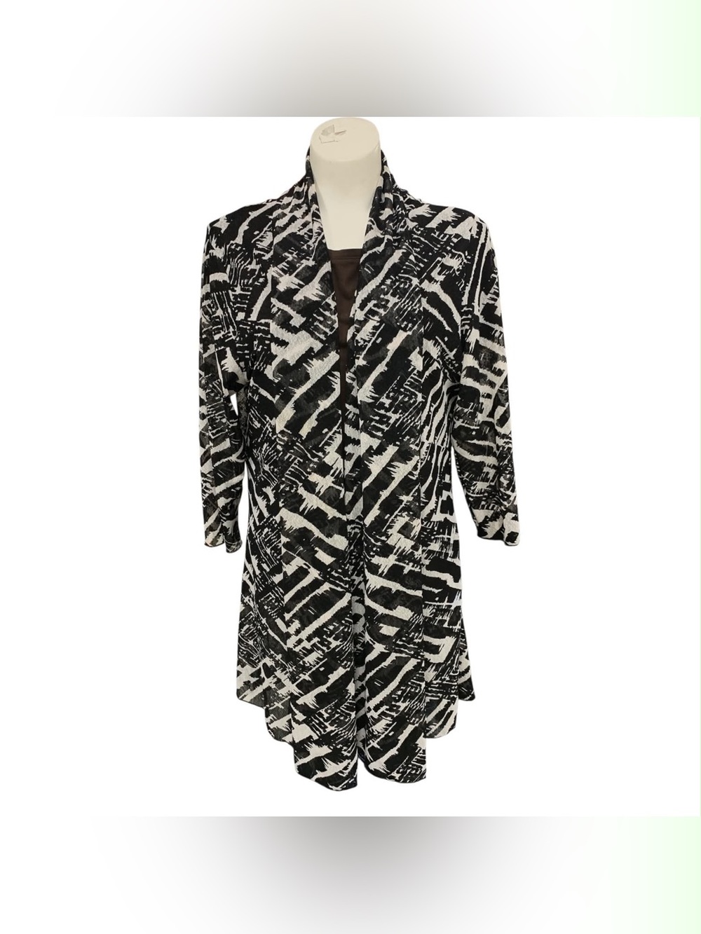 Today’s Designer Black & White Patterned Open-Front Cardigan Size L